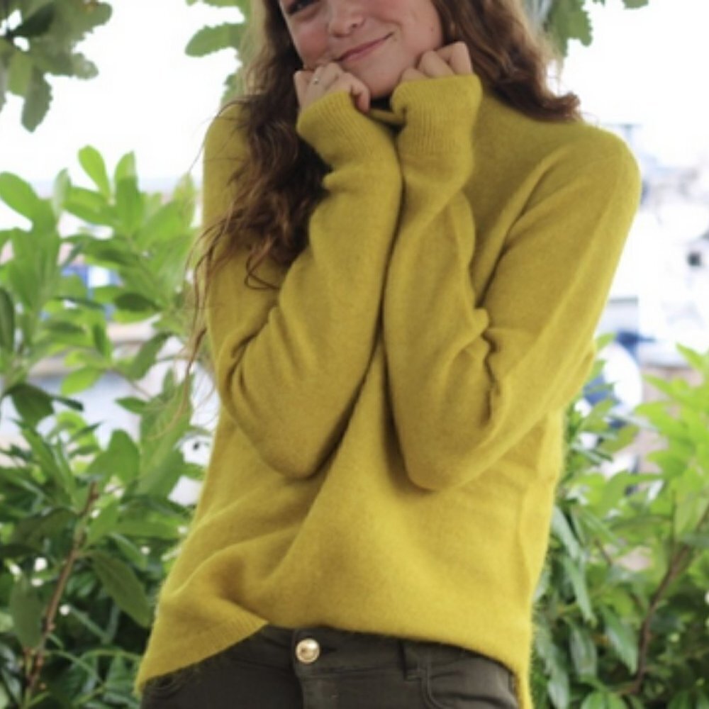 Second Female Yellow Mohair Wool Turtleneck XS